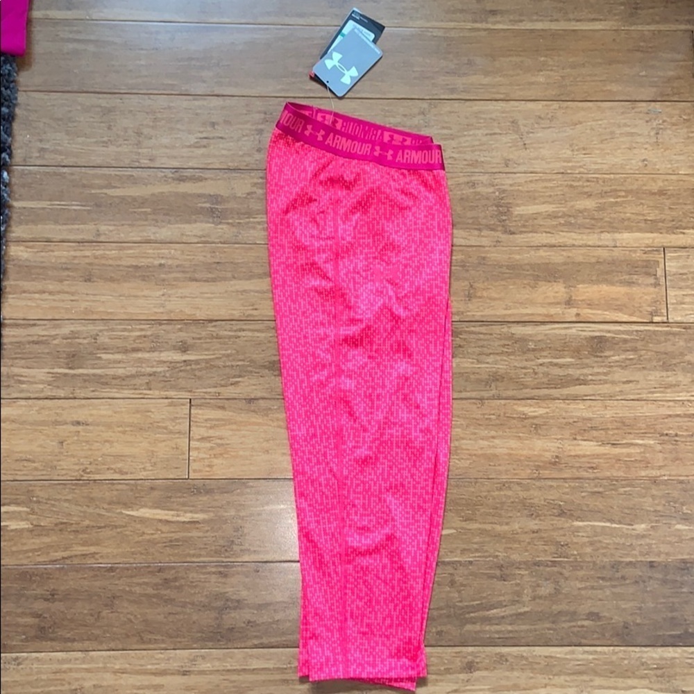 NEW UNDER ARMOUR Girls Capri Leggings Sz Large